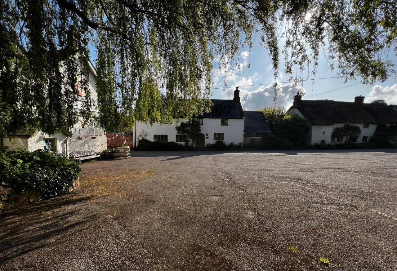 Notley Arms Inn Exmoor National Park Elworthy 外观 照片