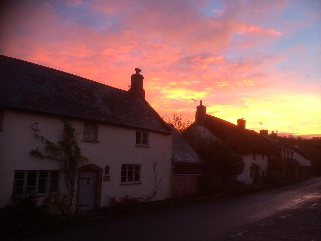 Notley Arms Inn Exmoor National Park Elworthy 外观 照片